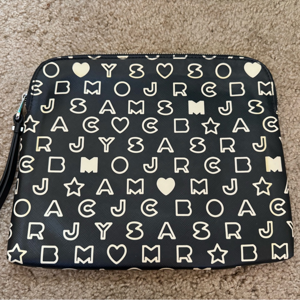 Marc Jacobs Folio